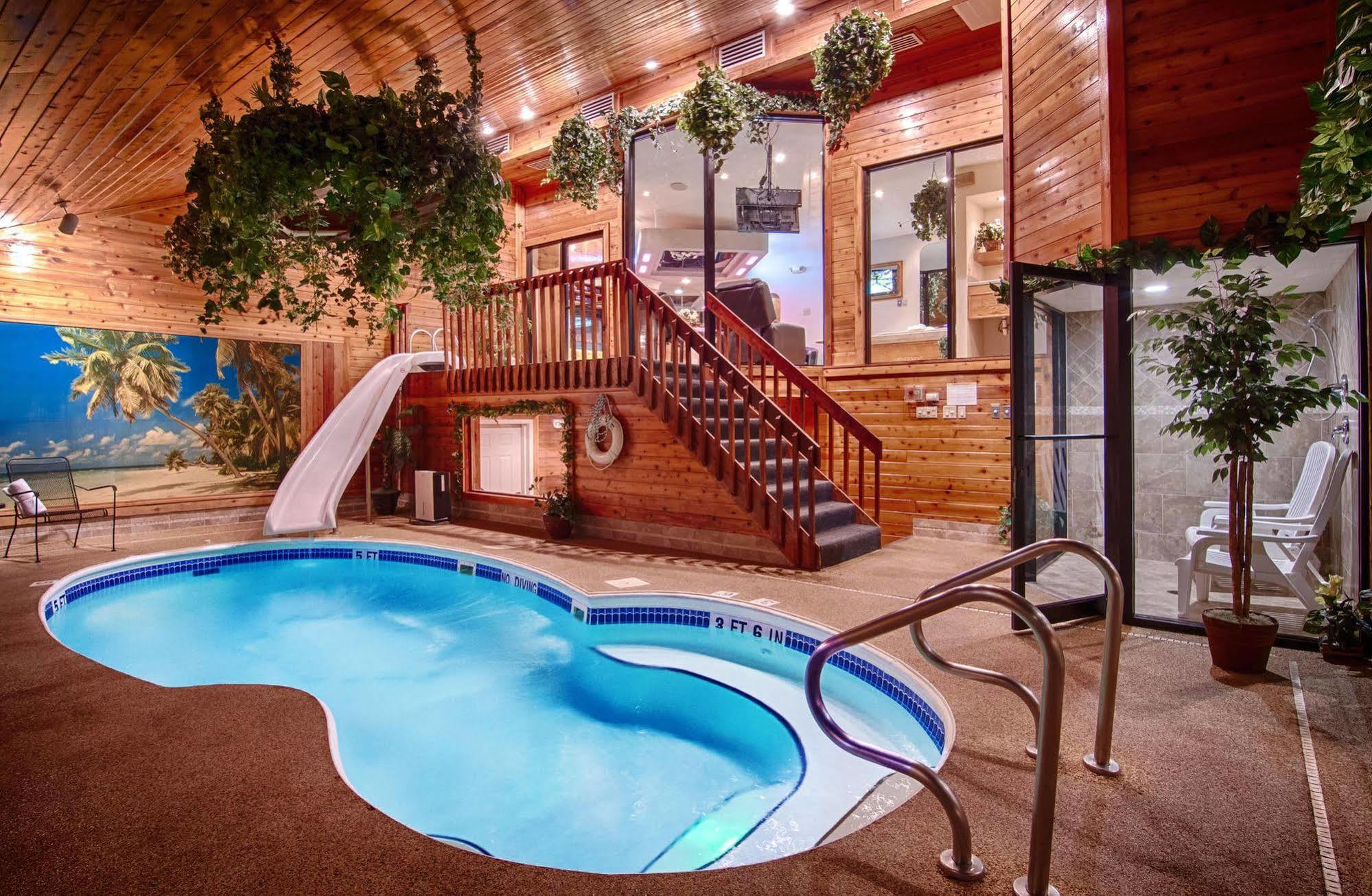Sybaris Pool Suites - Indianapolis Exterior photo