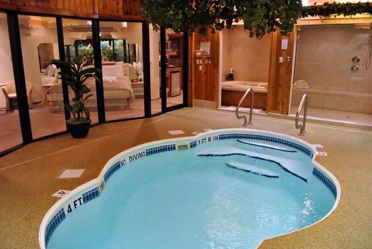 Sybaris Pool Suites - Indianapolis Room photo